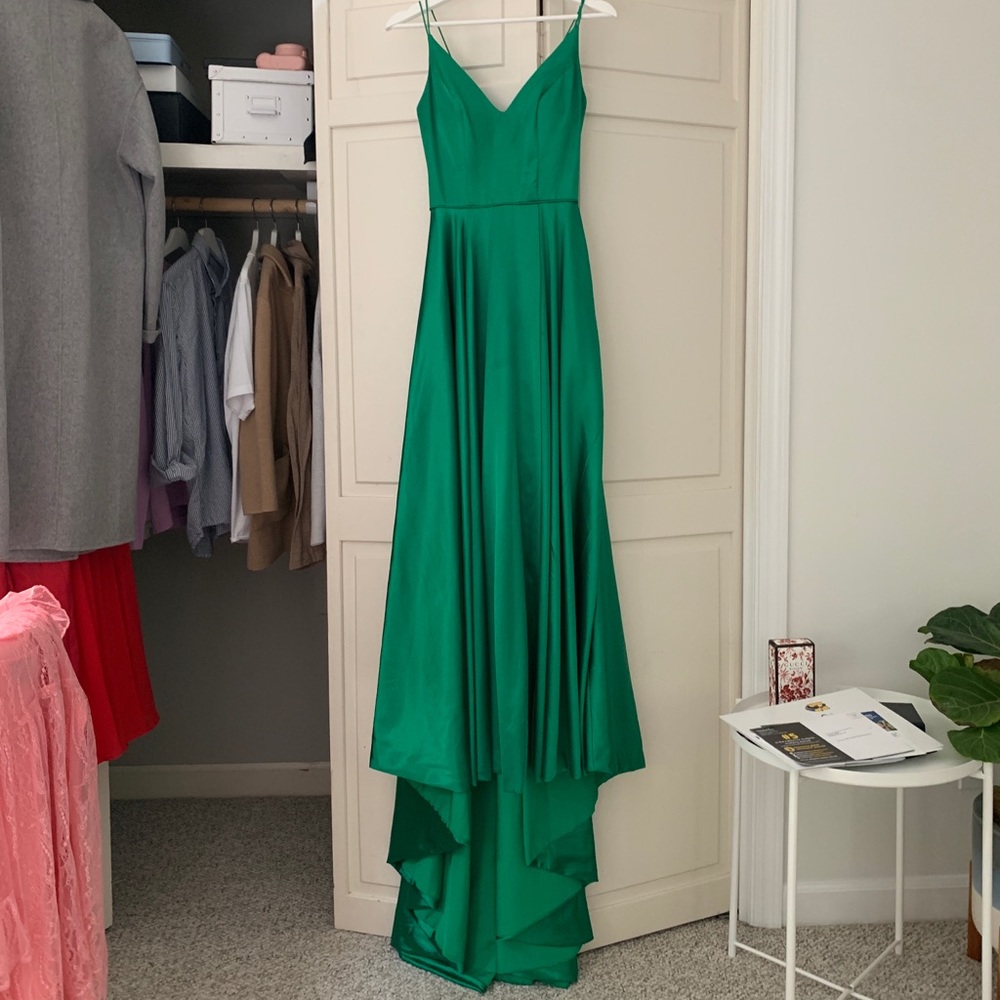 Emerald SHERRI HILL prom dress